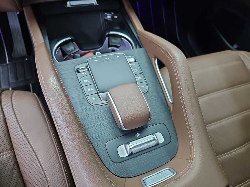 Mercedes-Benz GLE-Class — photo 17