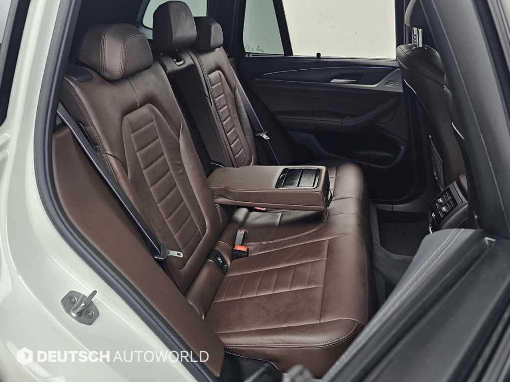 BMW X3 — photo 12