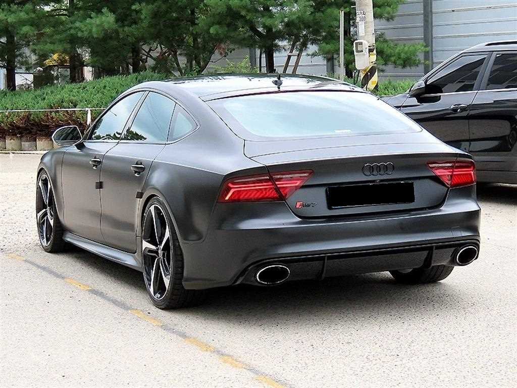 Audi RS7 — photo 03
