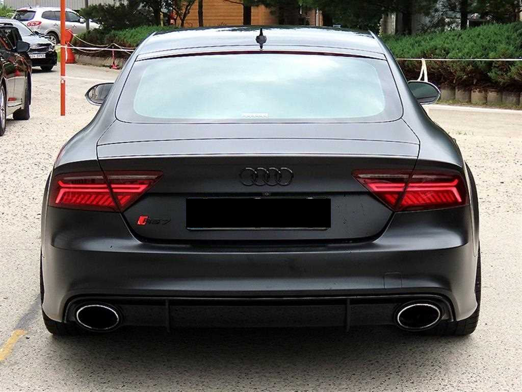 Audi RS7 — photo 04