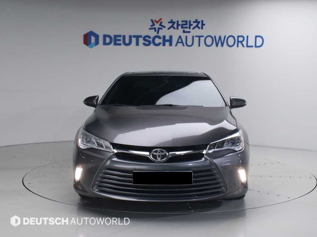 Toyota Camry — photo 03