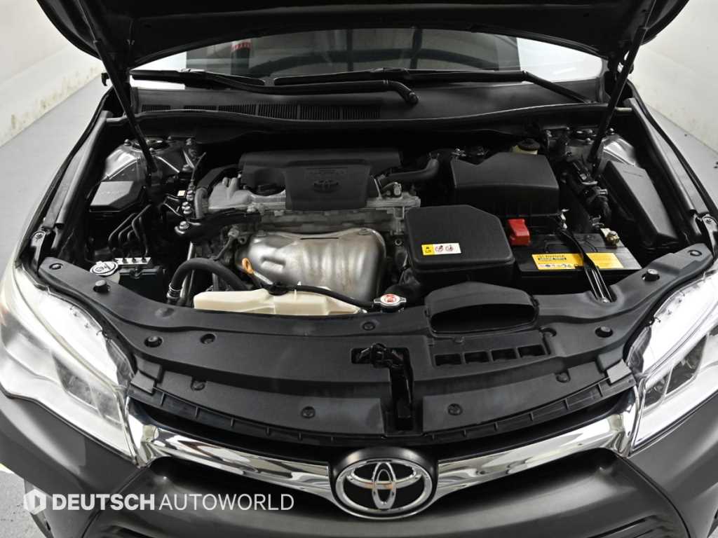 Toyota Camry — photo 06