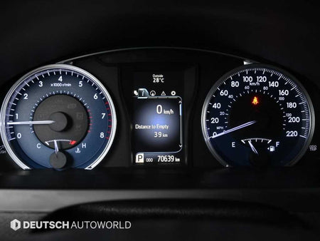 Toyota Camry — photo 08