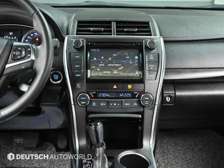 Toyota Camry — photo 14