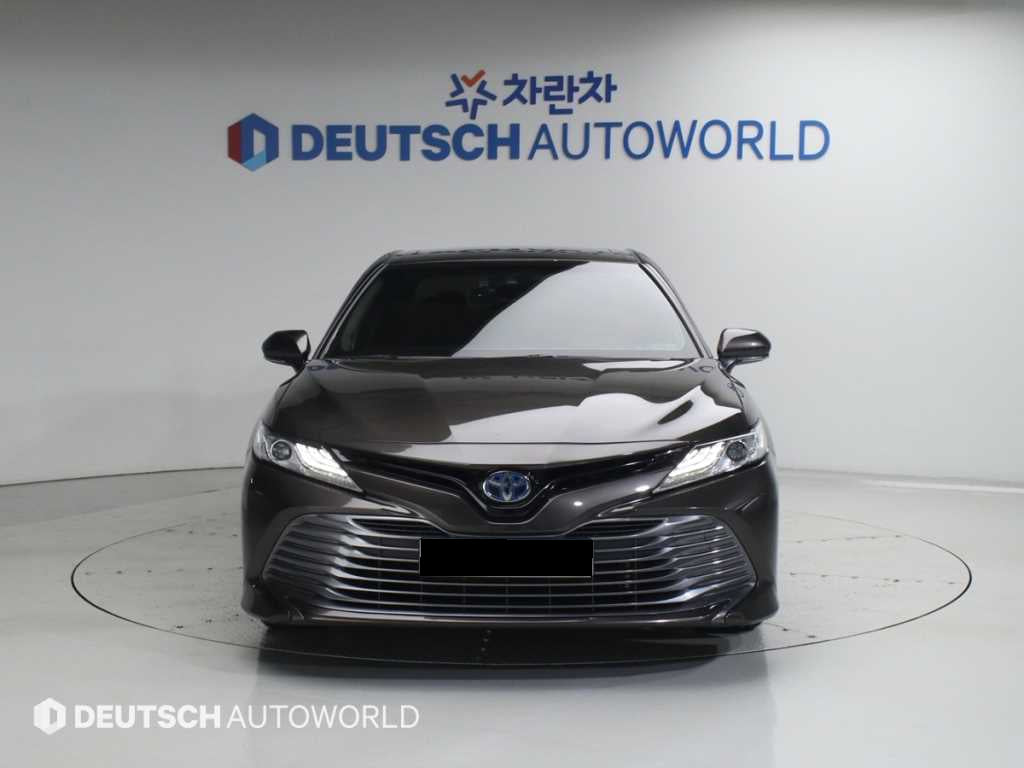 Toyota Camry — photo 03