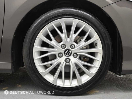 Toyota Camry — photo 05