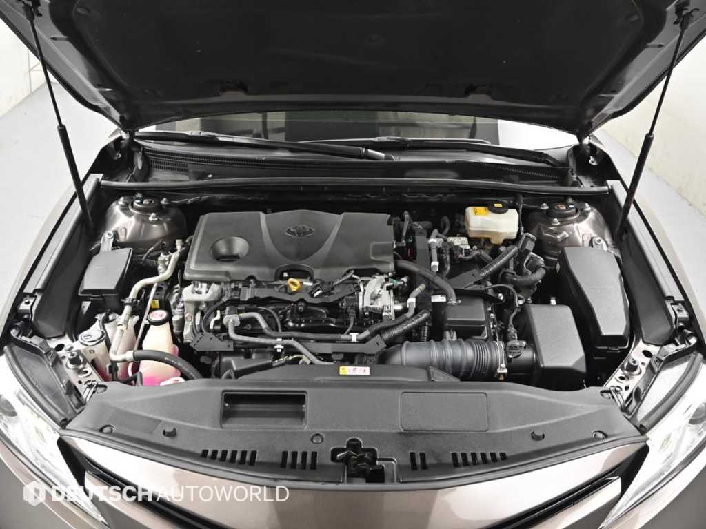 Toyota Camry — photo 06