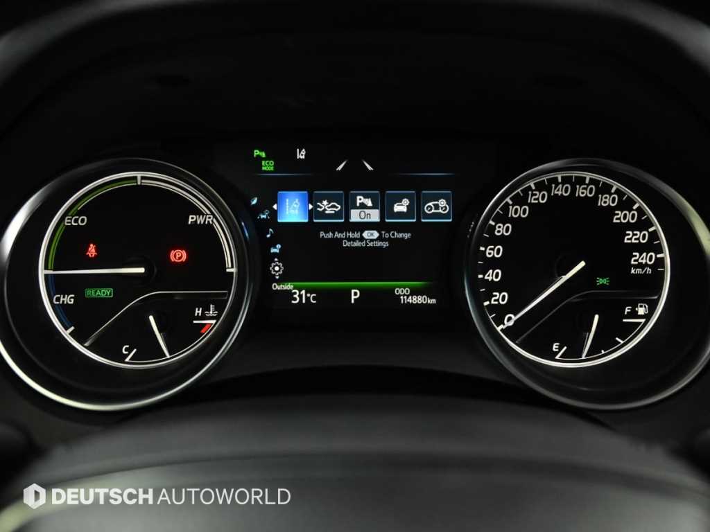 Toyota Camry — photo 08