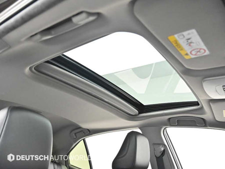 Toyota Camry — photo 18