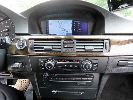 BMW 3-Series — photo 16