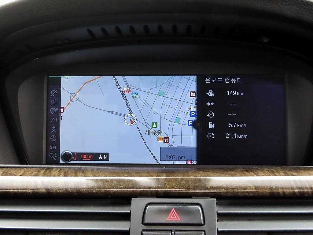 BMW 3-Series — photo 17