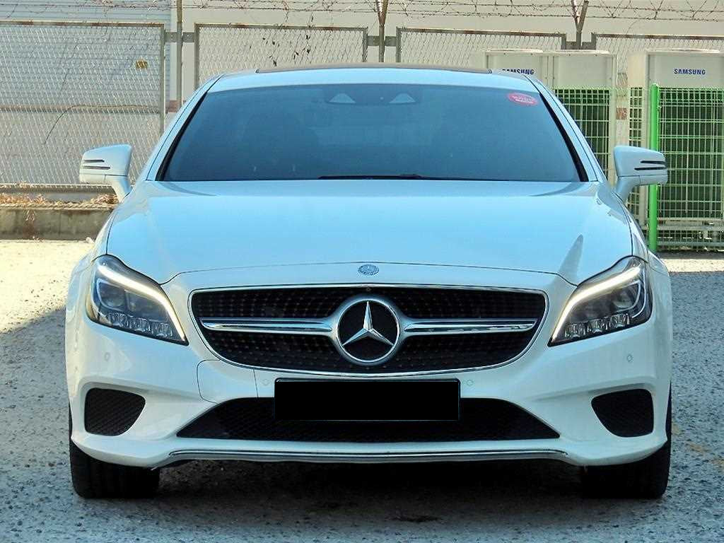 Mercedes-Benz CLS-Class — photo 01