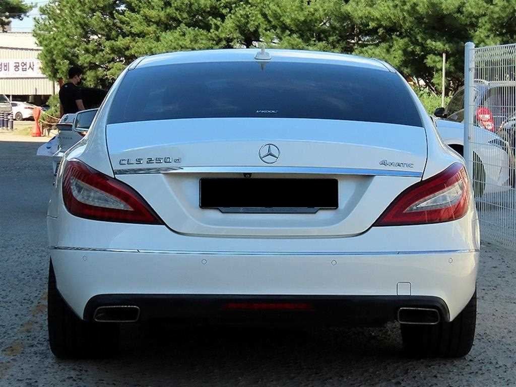 Mercedes-Benz CLS-Class — photo 04
