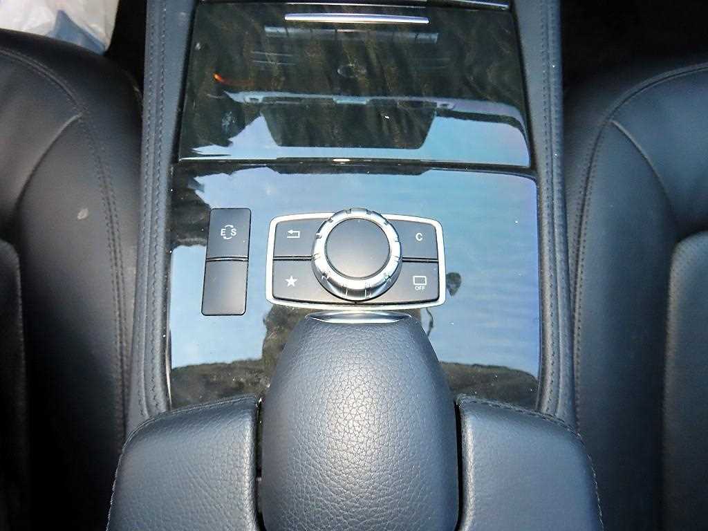 Mercedes-Benz CLS-Class — photo 11