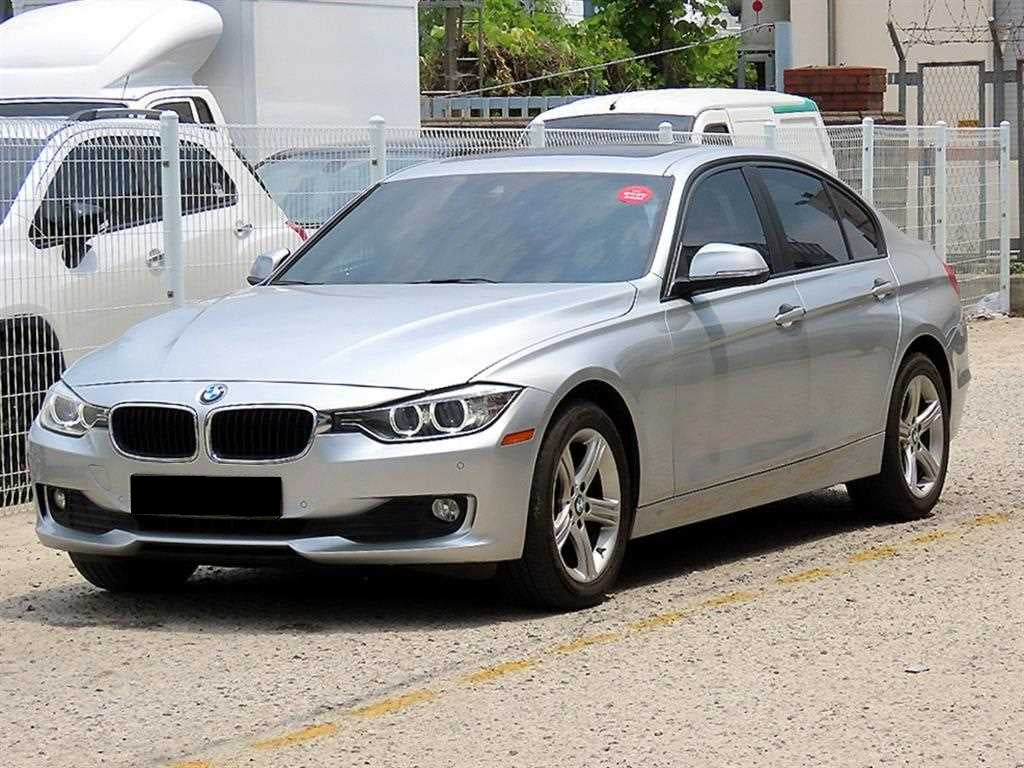 BMW 3-Series — photo 02