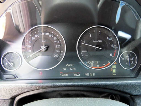 BMW 3-Series — photo 09