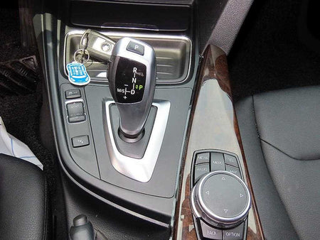 BMW 3-Series — photo 11