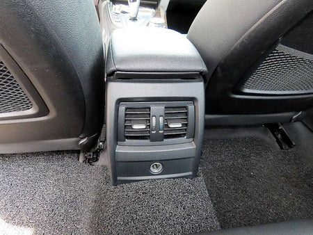BMW 3-Series — photo 17