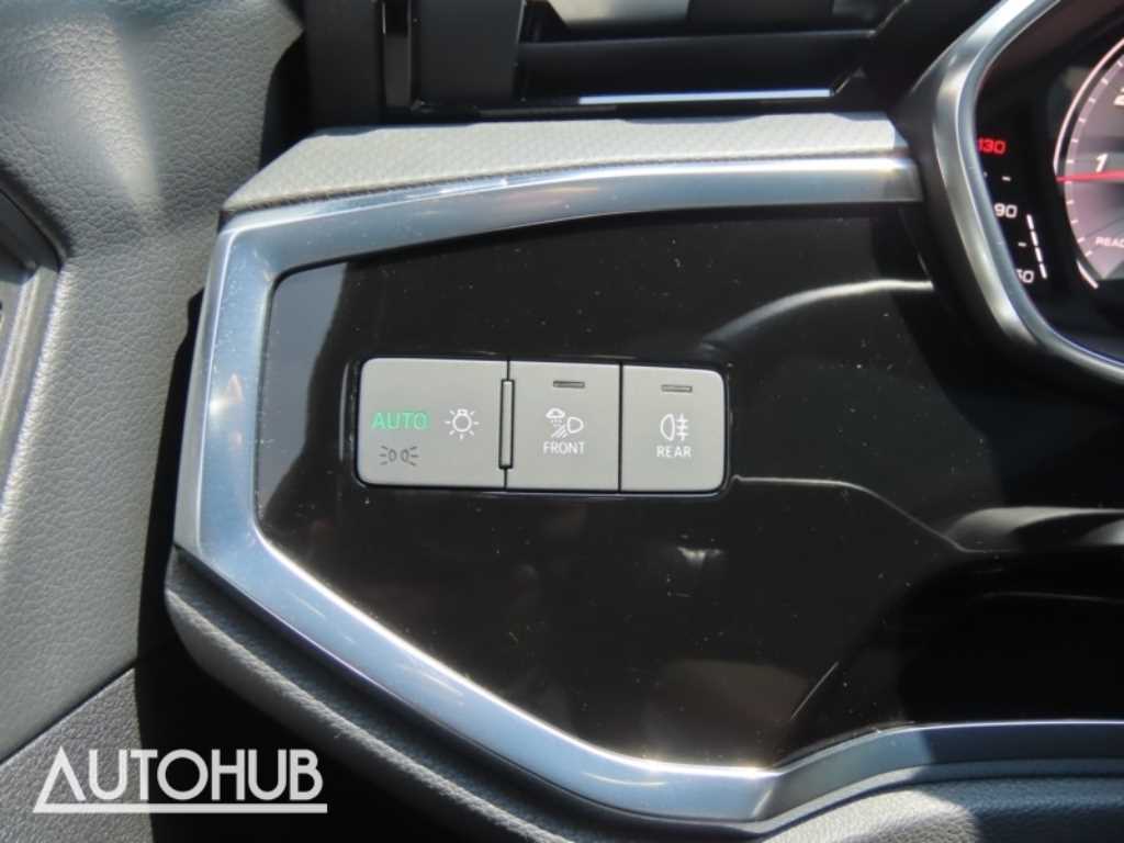 Audi Q3 — photo 11