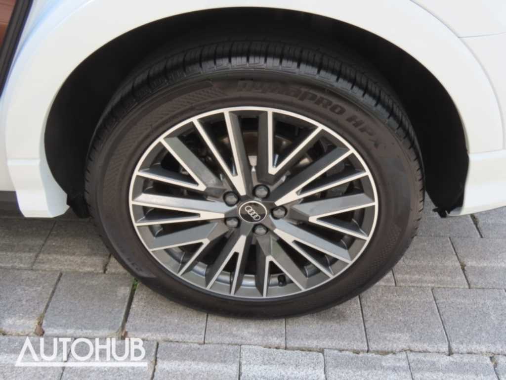 Audi Q3 — photo 17