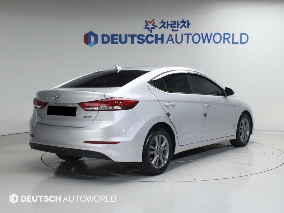 Hyundai Avante — photo 02