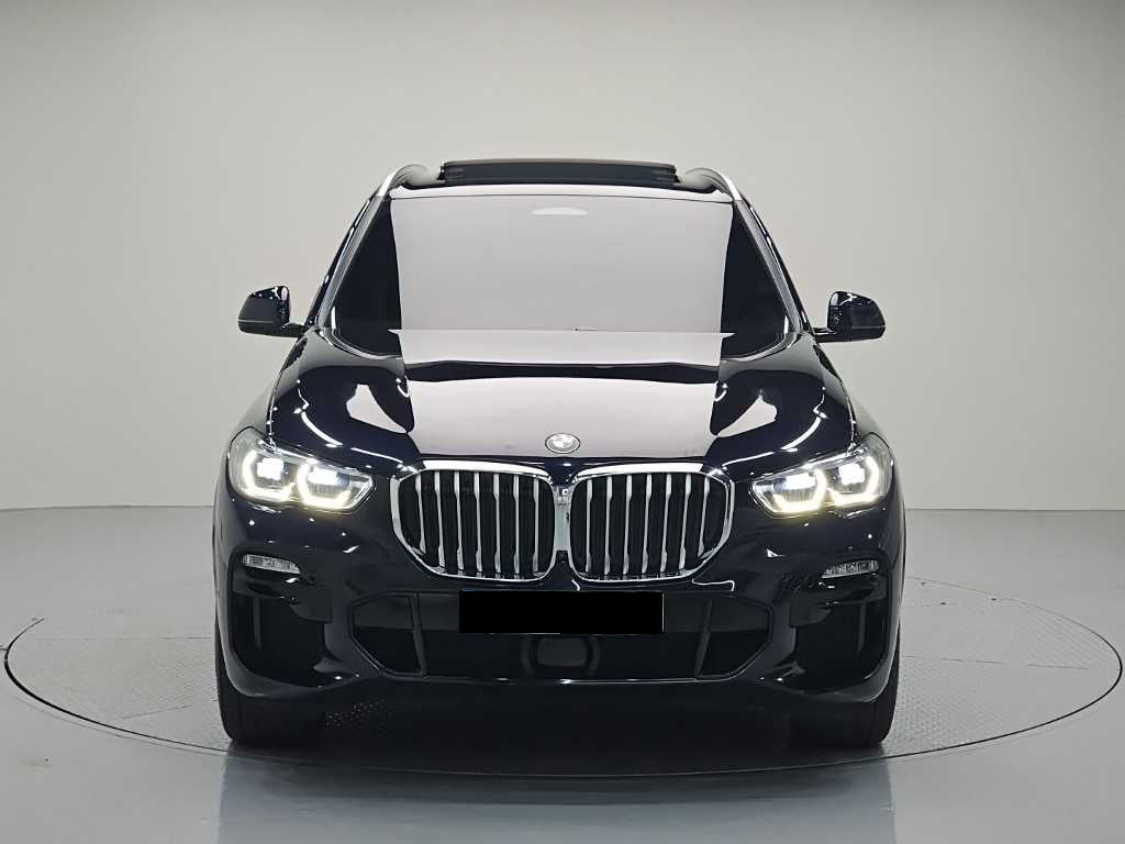 BMW X5 — photo 02