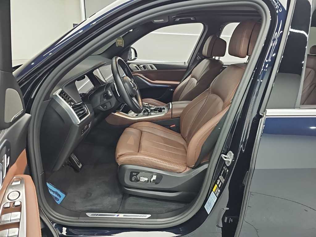 BMW X5 — photo 11