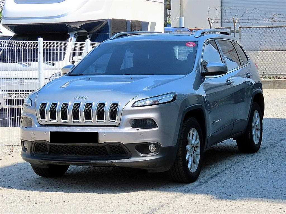 Jeep Cherokee — photo 02