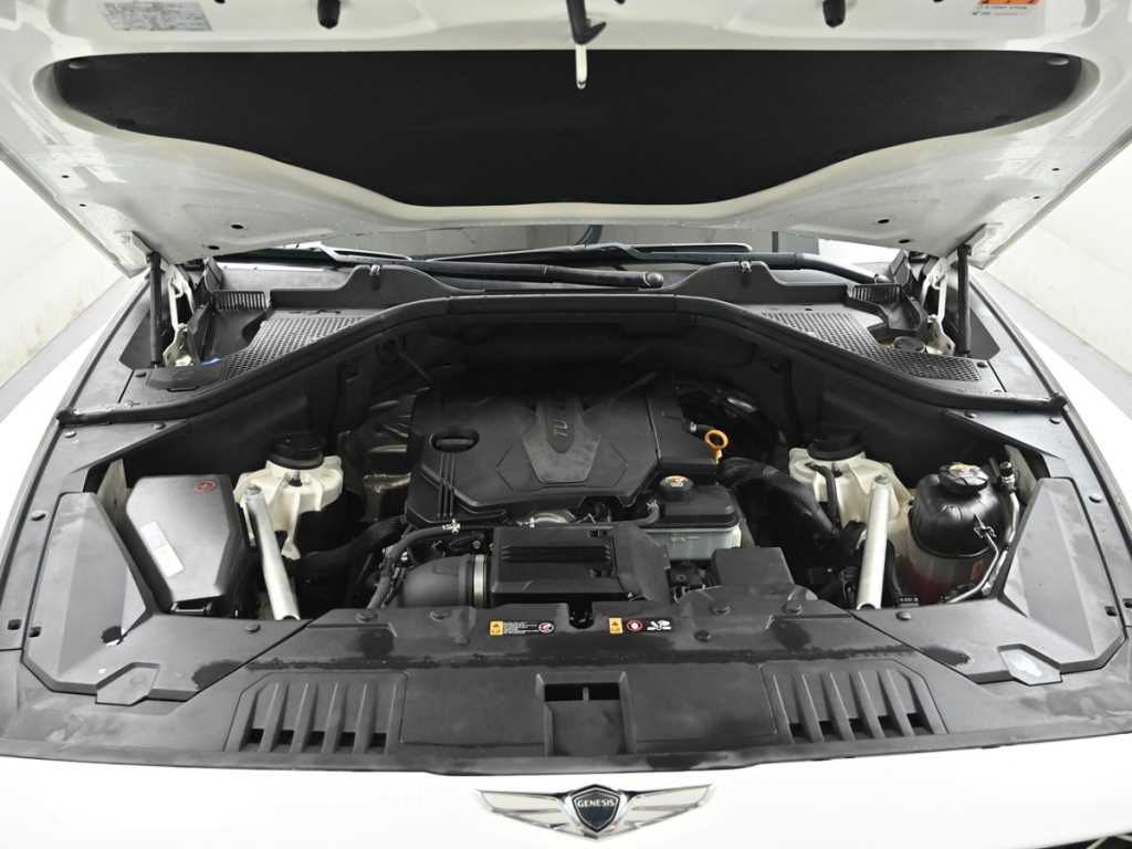 Genesis GV80 — photo 06