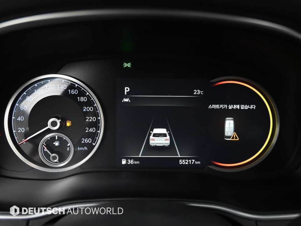 Genesis GV80 — photo 08