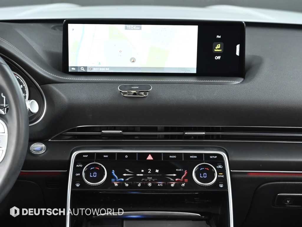 Genesis GV80 — photo 14