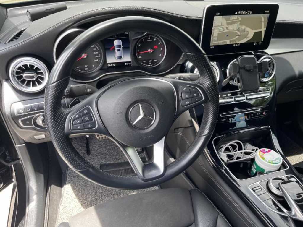 Mercedes-Benz GLC-Class — photo 11