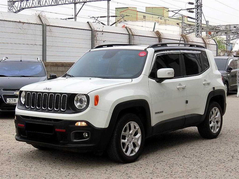 Jeep Renegade — photo 02