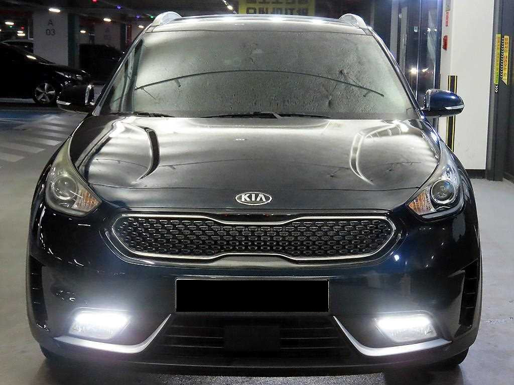 Kia Niro — photo 02
