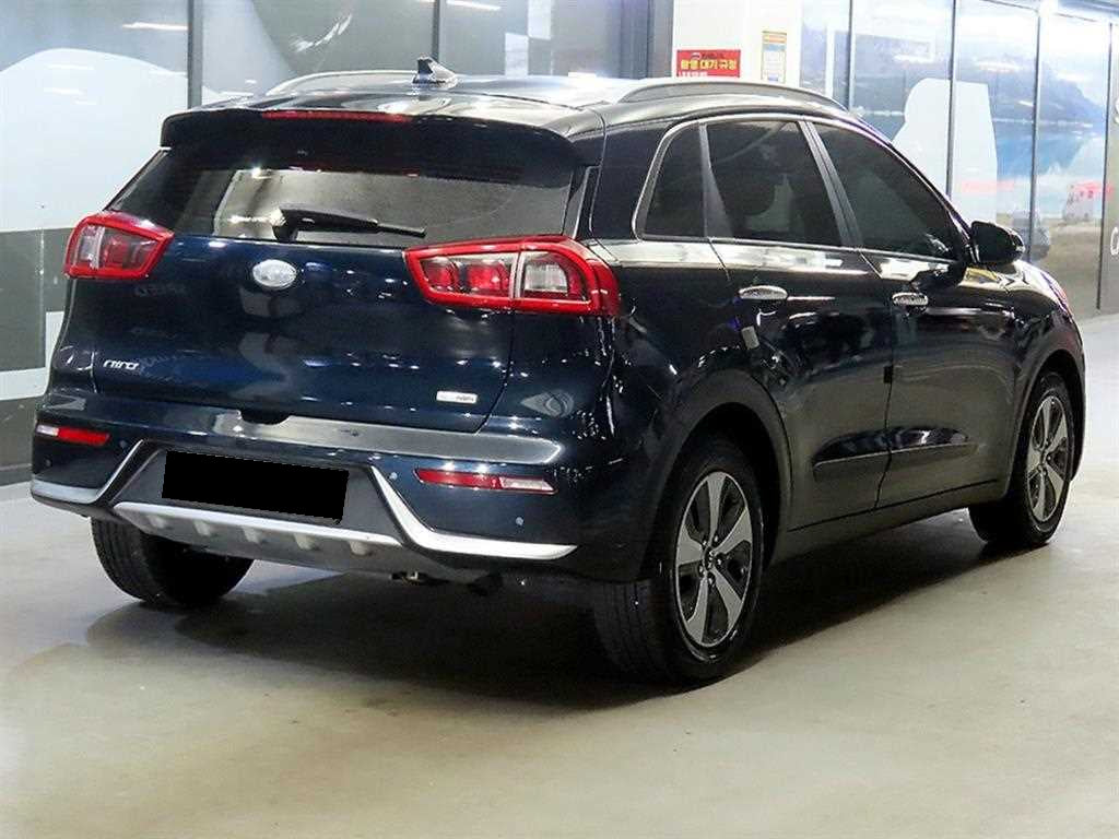 Kia Niro — photo 04