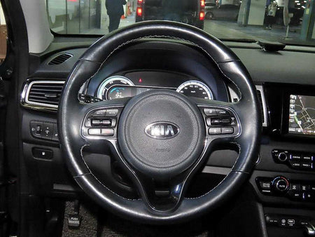 Kia Niro — photo 08