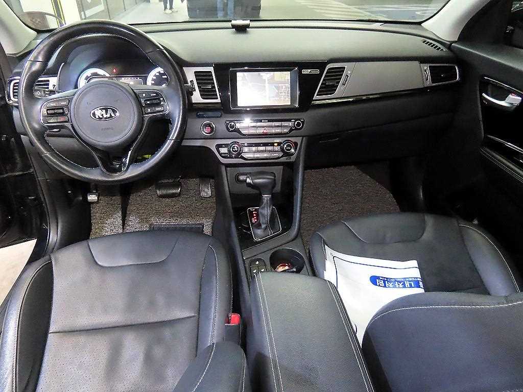 Kia Niro — photo 10