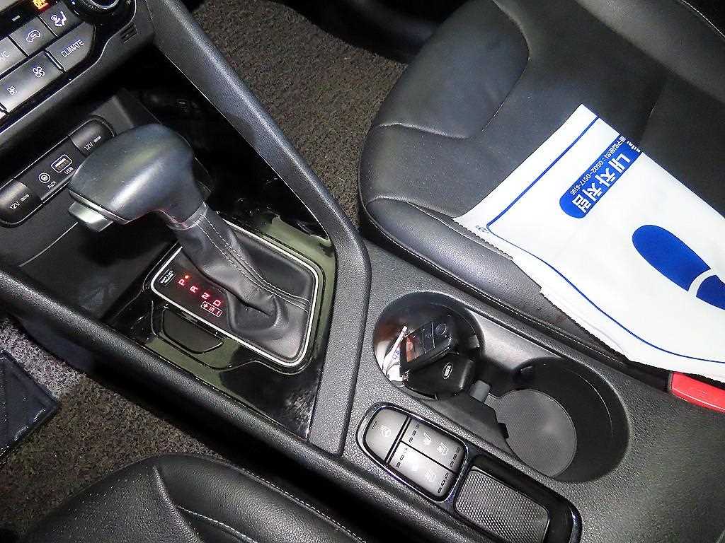 Kia Niro — photo 12