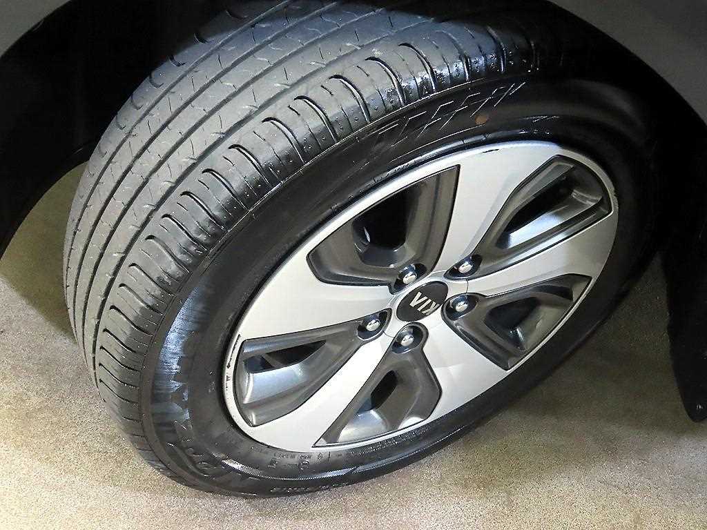 Kia Niro — photo 20