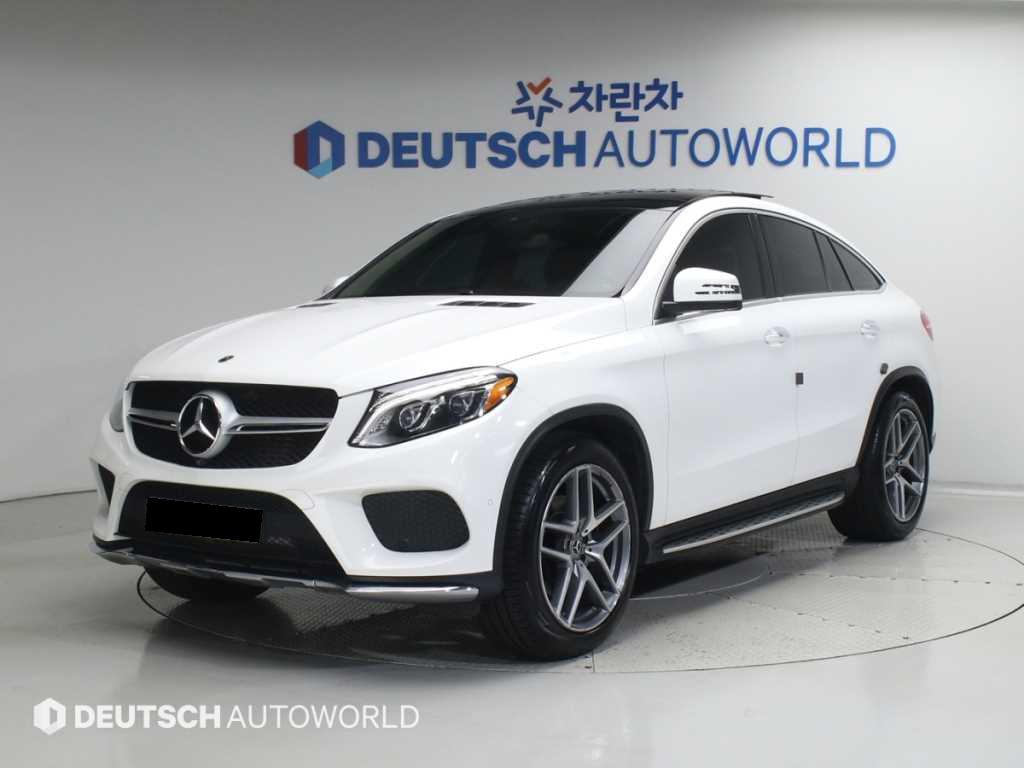 Mercedes-Benz GLE-Class — photo 01