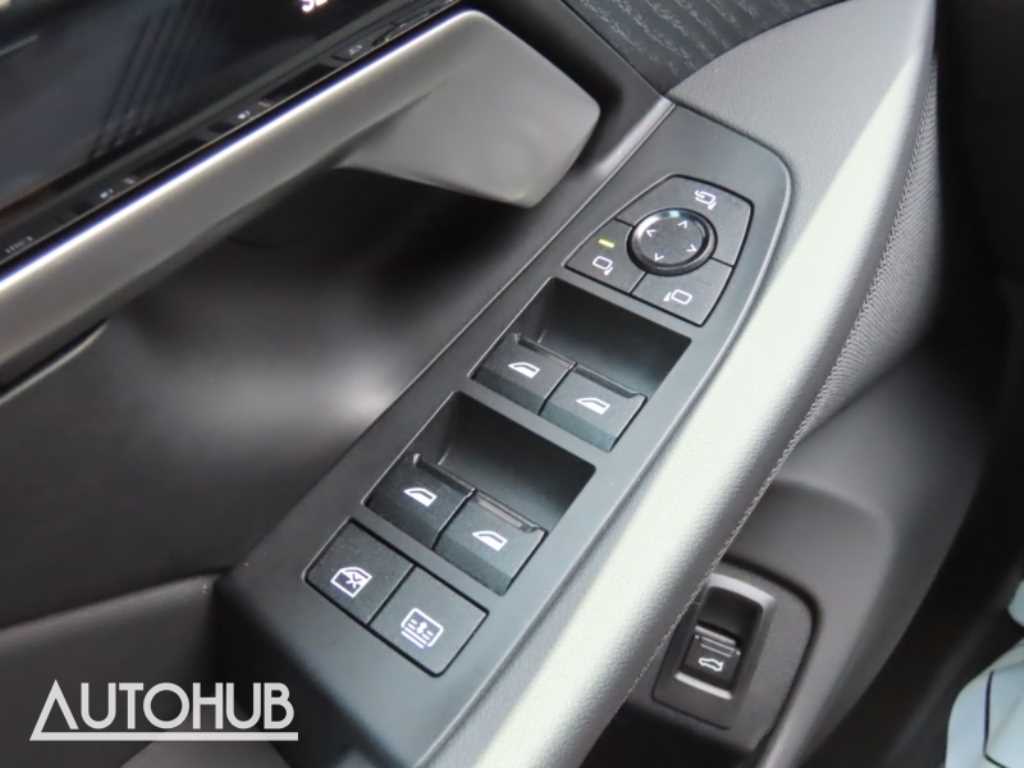 BMW 5-Series — photo 12