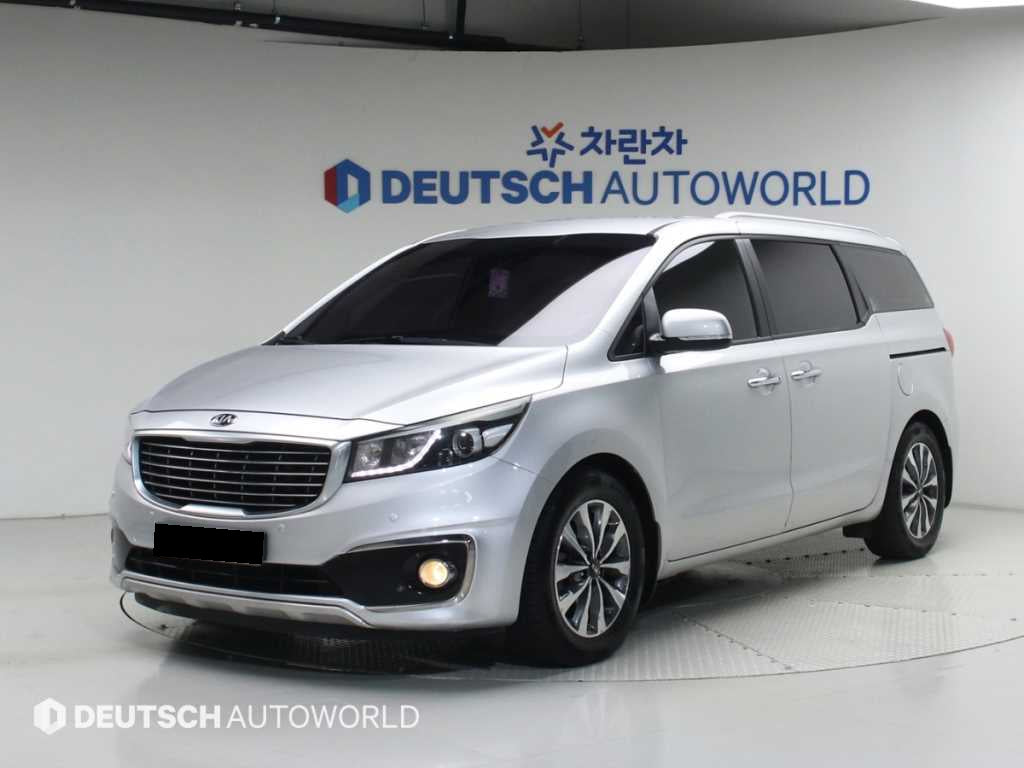 Kia Carnival — photo 01