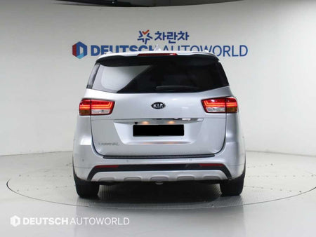 Kia Carnival — photo 04
