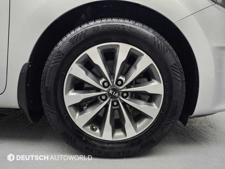 Kia Carnival — photo 05