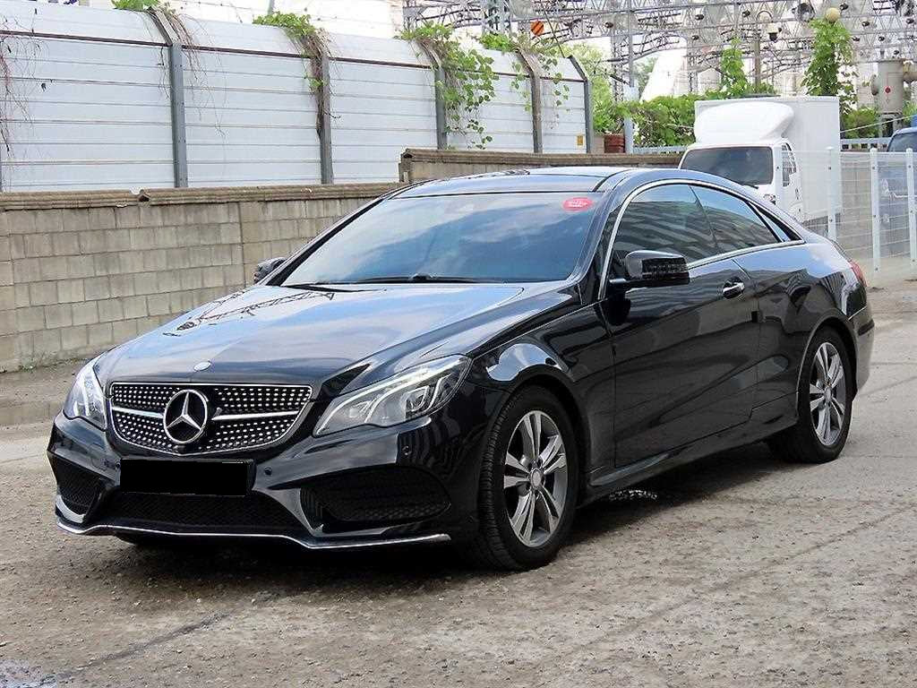 Mercedes-Benz E-Class — photo 02