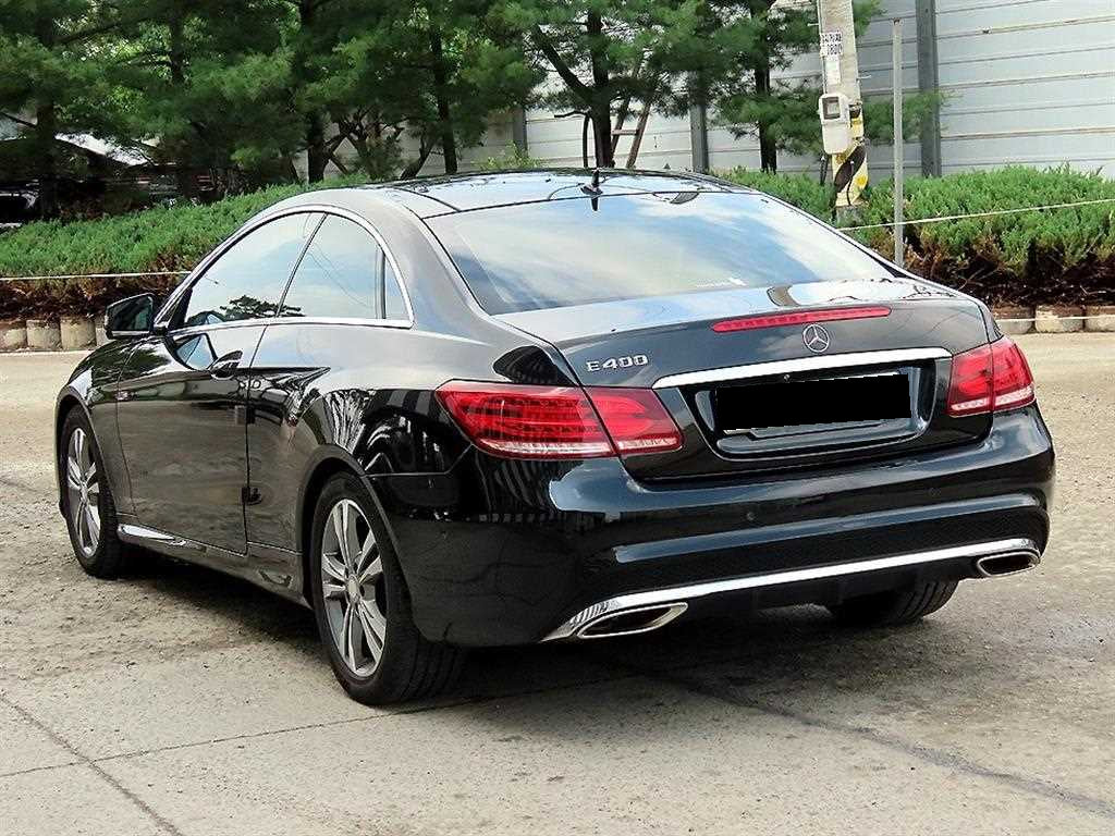 Mercedes-Benz E-Class — photo 03