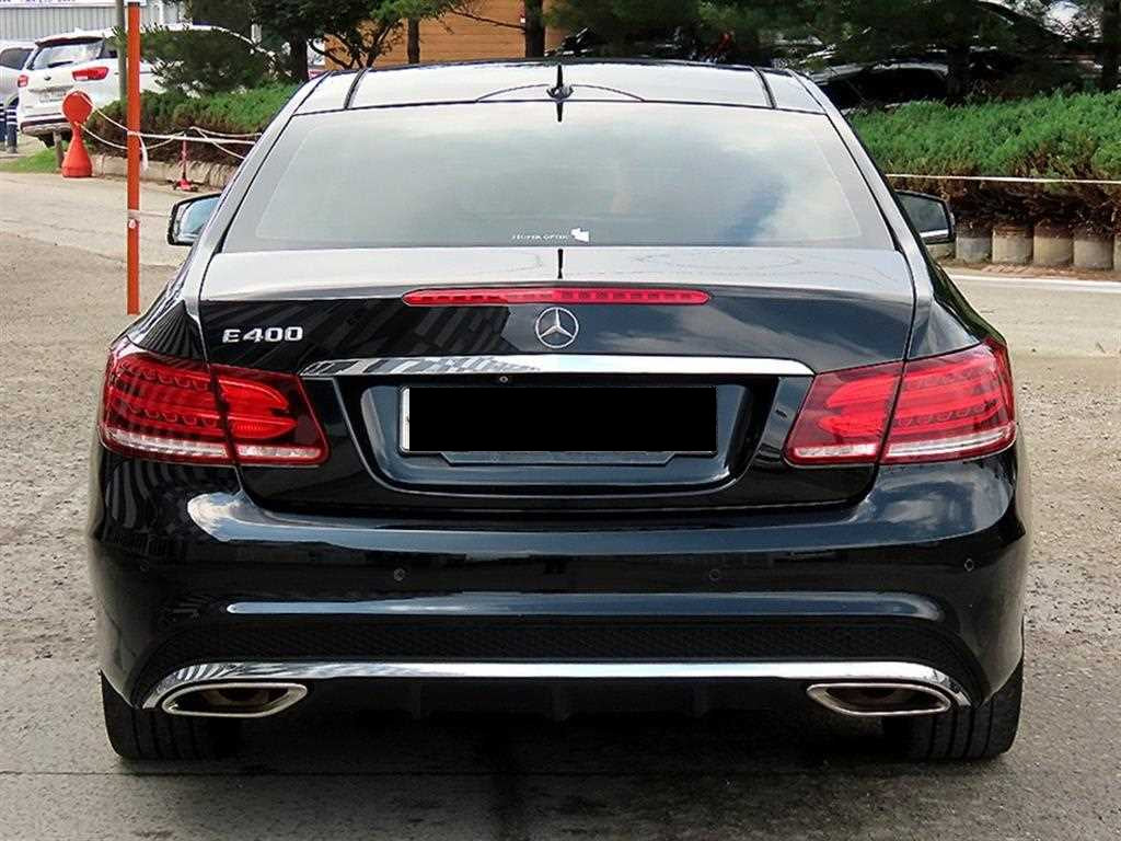 Mercedes-Benz E-Class — photo 04