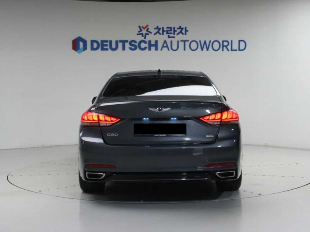 Genesis G80 — photo 04