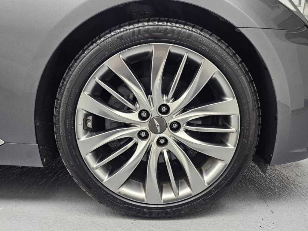 Genesis G80 — photo 05