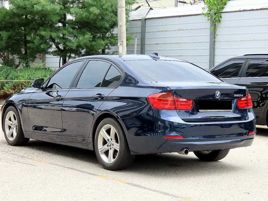 BMW 3-Series — photo 03